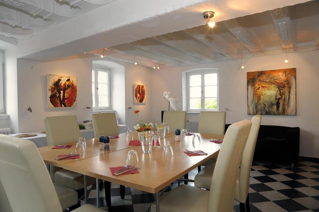 Rhein River Guesthouse - Direkt Am Rhein 勒沃库森 外观 照片