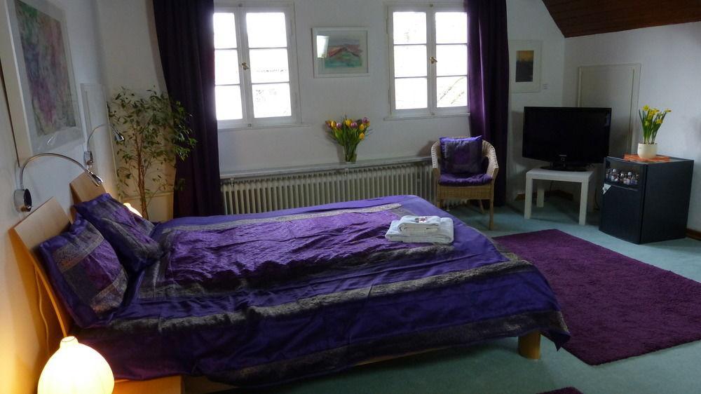 Rhein River Guesthouse - Direkt Am Rhein 勒沃库森 外观 照片